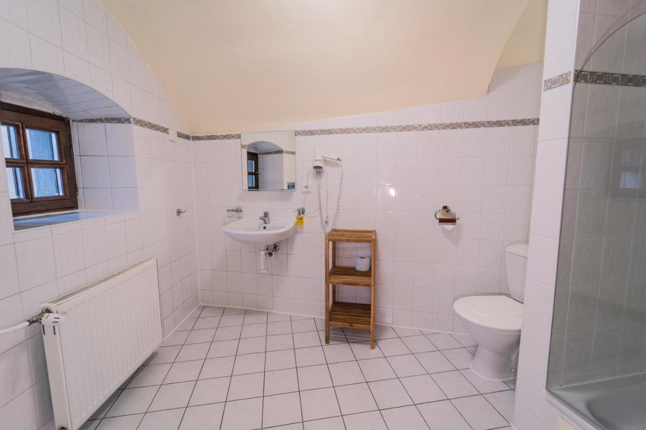 Hotel Koruna Prachatice Exteriör bild