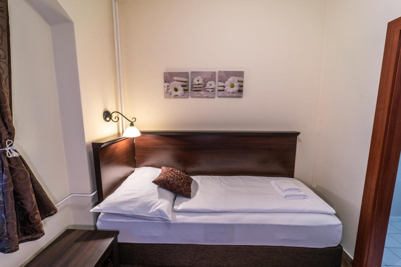 Hotel Koruna Prachatice Exteriör bild