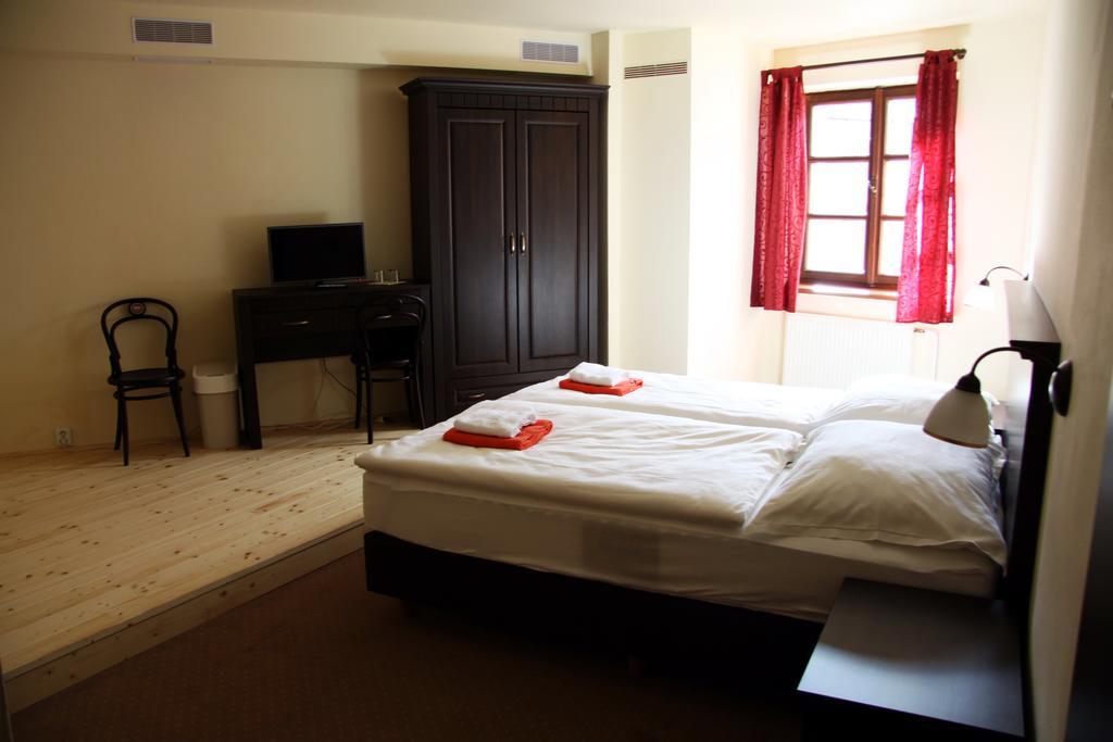Hotel Koruna Prachatice Exteriör bild