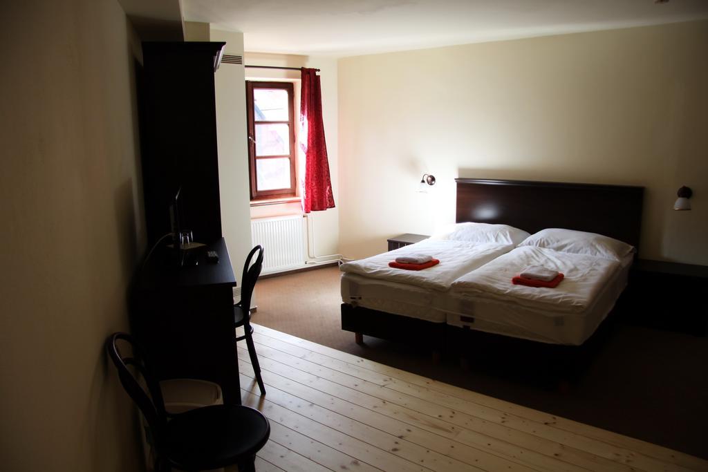Hotel Koruna Prachatice Exteriör bild