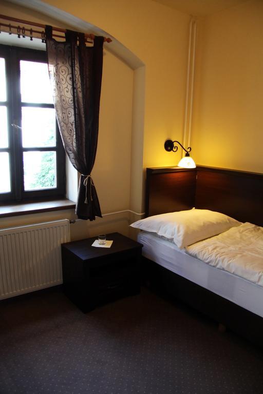 Hotel Koruna Prachatice Exteriör bild