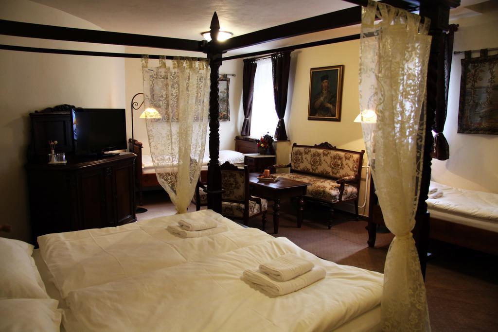 Hotel Koruna Prachatice Exteriör bild